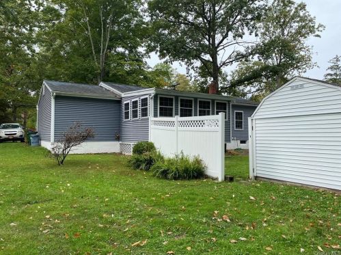 27 Wildwood Dr, New Hamburg NY  12590-2037 exterior