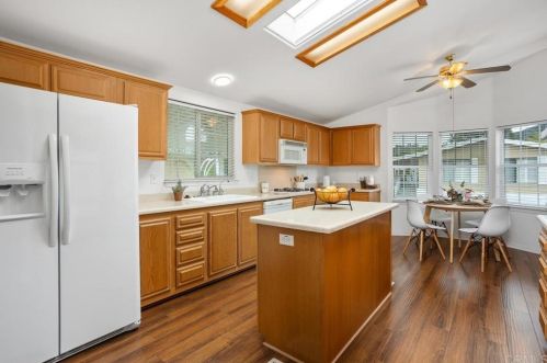 5232 Don Valdez Dr, Carlsbad CA  92010-3953 exterior