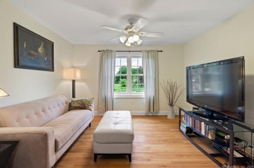 1 Reservoir Dr, Wallingford CT  06492-1862 exterior