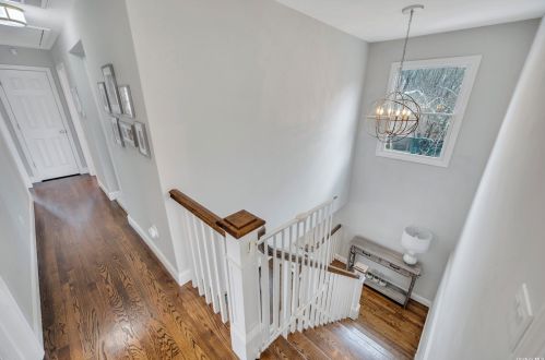 142 Reynolds Rd, West Islip NY  11795-2917 exterior