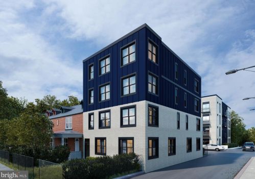 1019 17th Pl, Washington, DC 20002-7619