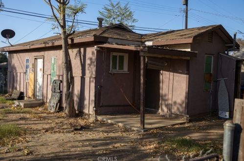 515 Crawford St, Bakersfield CA  93305-2610 exterior