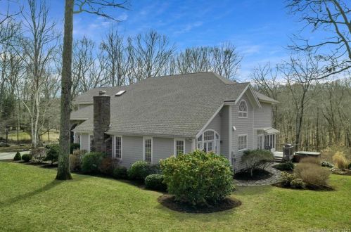 4 Thomas Waite Rd, Lyme, CT 06371-1546