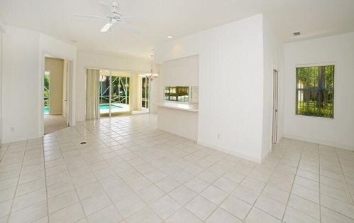 4790 Blossom Dr, Delray Beach, FL 33445-5322