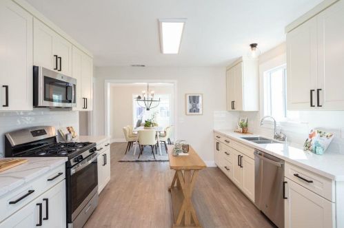476 Breed Ave, San Leandro CA  94577-1816 exterior