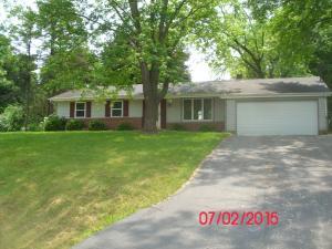 835 Cardinal Dr, Cedarburg, WI 53012-9404