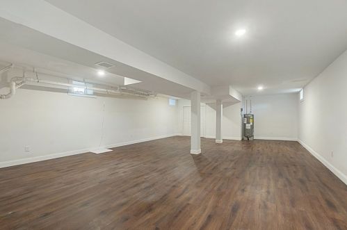 34 Stoughton Ave, Webster MA  01570-2340 exterior