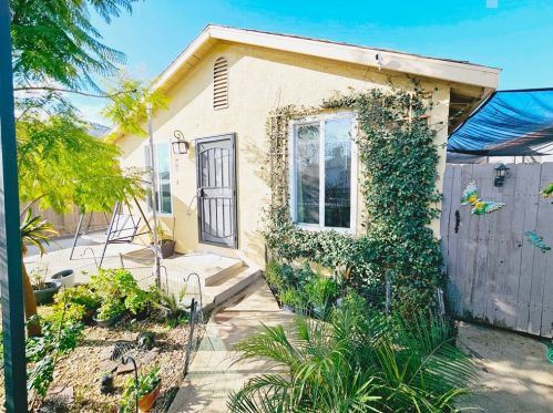 228 Marsh St, Bakersfield, CA 93307-1530
