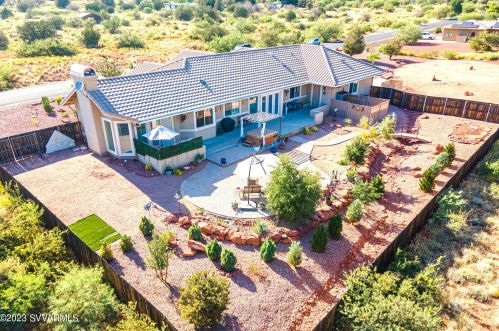 300 Michaels Ranch Dr, Sedona AZ 86336-9526 exterior