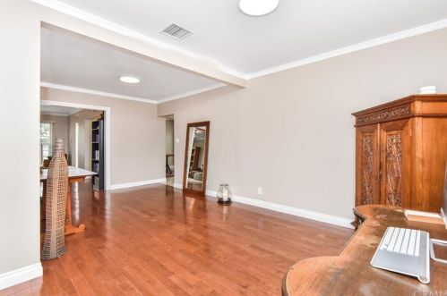 6003 Eckleson St, Lakewood CA  90713-1910 exterior