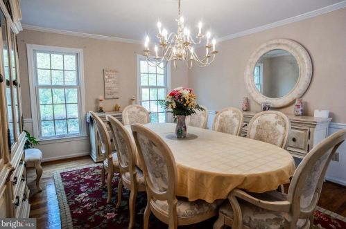 4 Beechwood Cir, Chadds Ford PA  19317-9109 exterior