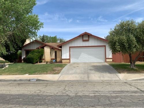 2763 Sunnyvale Rd, Lancaster, CA 93536-4013
