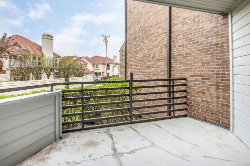 1725 Enterprise Ave, League City TX  77573-2903 exterior