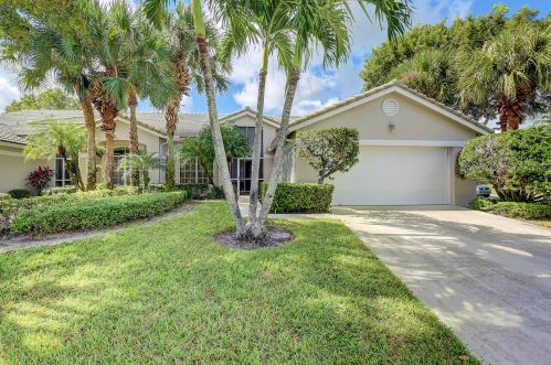 7749 Rockford Rd, Boynton Beach, FL 33472-2523