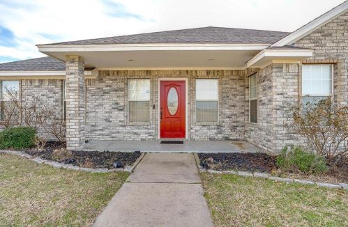 1021 Dominique Dr, Weatherford, TX 76087-8851