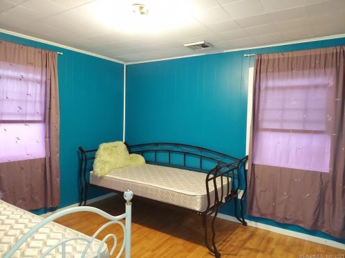 23 Flint Ct, Groton CT  06340-4824 exterior