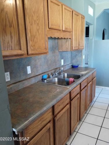 2416 Forgeus Stra, Tucson, AZ 85713-3948
