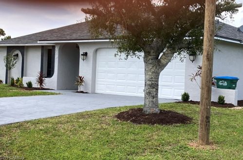 439 15th St, Cape Coral, FL 33909-0012
