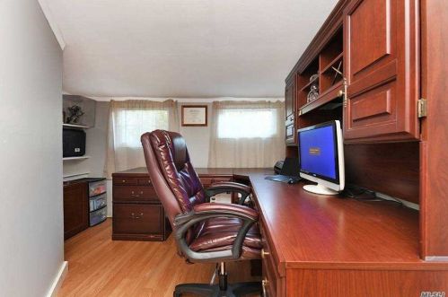 324 4 St, Elwood NY  11731-2930 exterior
