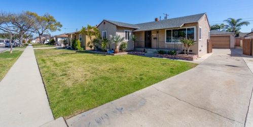 5938 Sunfield Ave, Lakewood CA  90712-1823 exterior