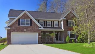 401 Wild Oak Dr, Manitowoc, WI 54220-9054