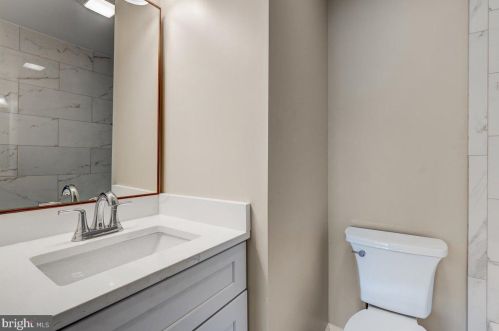 601 Clearwater Ct, Herndon VA  20170-4125 exterior