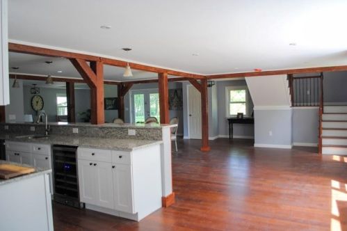 2 Butterfield Ln, Stratham NH  03885-2344 exterior