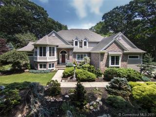 85 Shore Rd, Waterford, CT 06385-3630