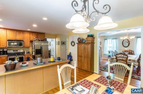 12 Seminole Trl, Bybee VA  22963-3157 exterior