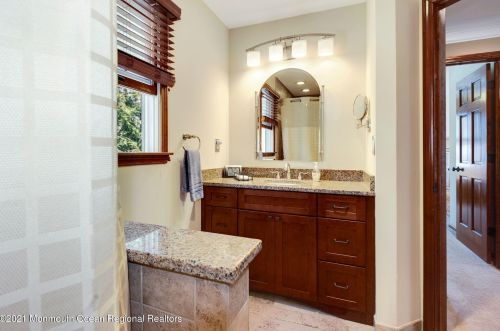 6 Cedar Ct, Jackson Twp NJ  08527-1161 exterior