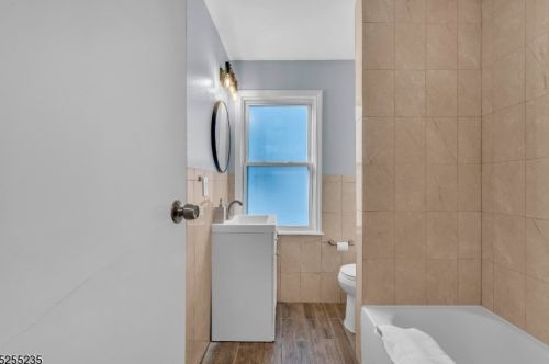 7 Tiffany Blvd, Newark NJ  07104-2415 exterior