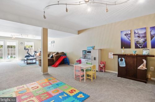 144 Sandhurst Dr, Mount Laurel NJ  08054-6213 exterior