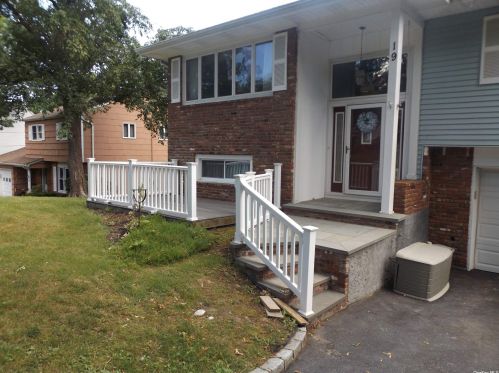 19 Broadview Ave, San Remo, NY 11754-1001