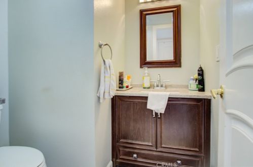 8221 Erskine Grn, Buena Park CA  90621-1139 exterior