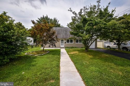 1518 Old Farm Rd, Wilmington, DE 19805-1264