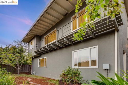 210 Amherst Ave, Berkeley CA 94708-1001 exterior