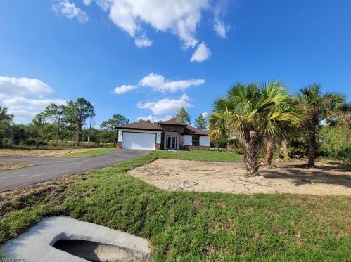 3871 33rd Ave, Naples, FL 34120-4553