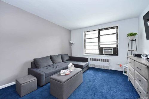 84-01 Main St, Jamaica, NY