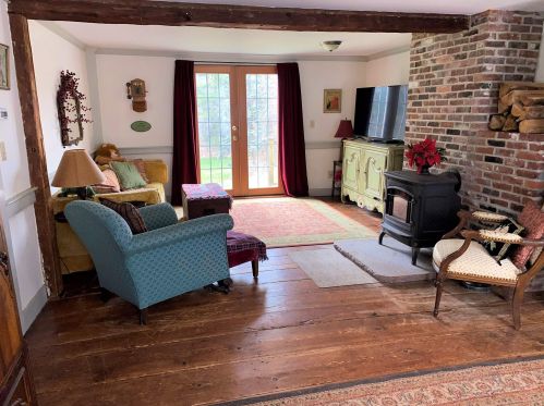 73 Main St, Hopkinton NH  03229-3003 exterior