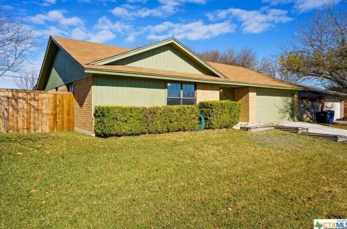909 4th St, Copperas Cove, TX 76522-1849