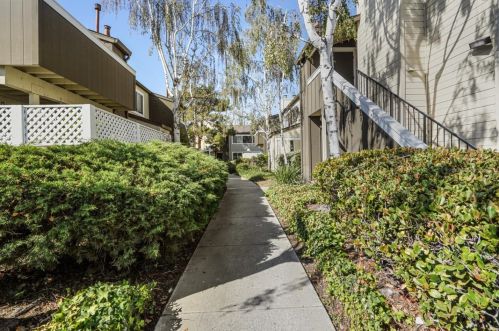 1091 Tekman Dr, San Jose CA  95122-4211 exterior