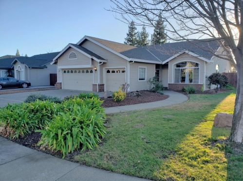 99 Ainsworth Way, Folsom CA  95630-7600 exterior