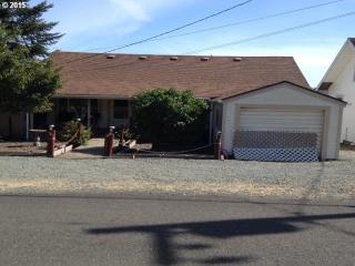205 Cypress Ave, Garibaldi, OR 97118-1208