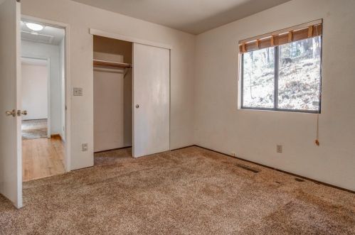 708 Doris Dr, Grass Valley CA  95945-5524 exterior
