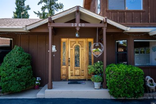 2260 Peterson Ln, Ukiah, CA 95482-6195