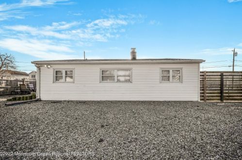 1412 Tamiami Rd, Lacey NJ  08731-5038 exterior