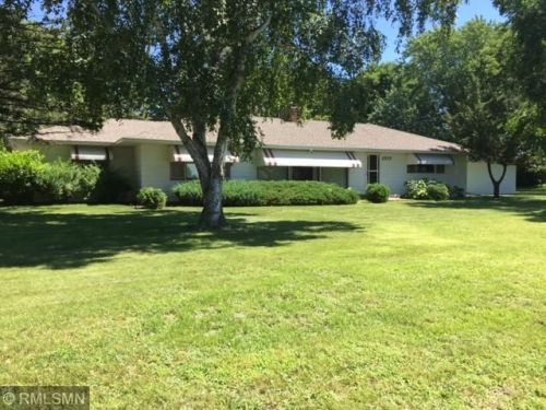 1707 Sibley Ave, Litchfield, MN 55355-3601