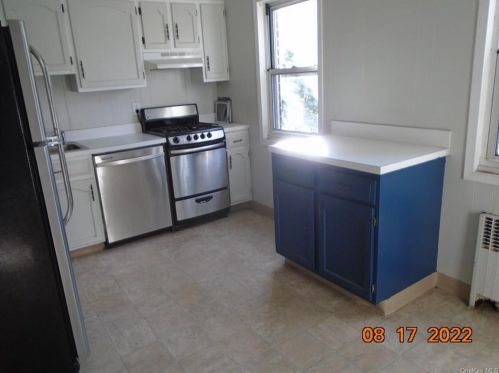 2192 Palmer Ave, New Rochelle, NY 10801-3041