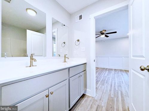 810 Beckwith St, Charles Town WV  25414-1439 exterior