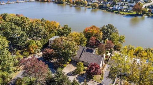 9 Noto Dr, North Providence RI  02904-2905 exterior